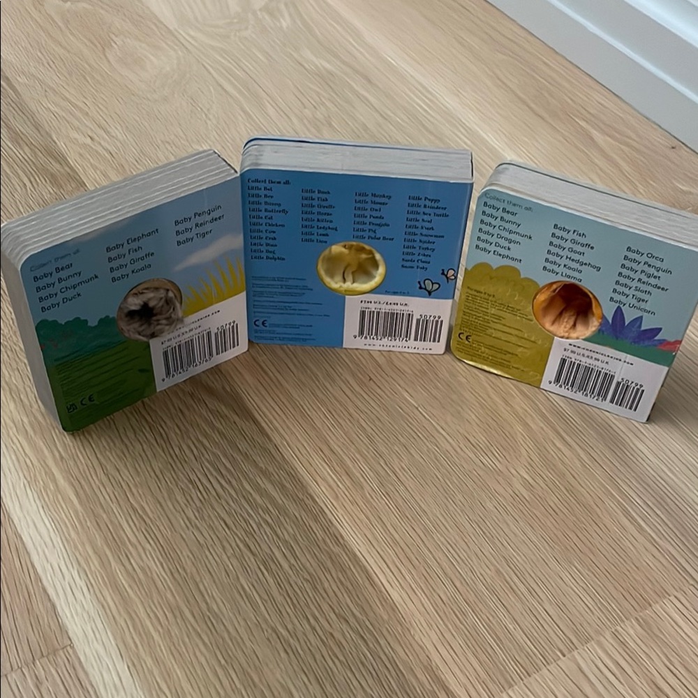 Set of 4 Finger Puppet Animal Board Books - Picture 8 of 12